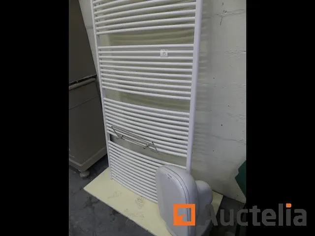 Vasco badkamer wandradiator - afbeelding 1 van  6