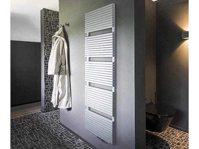 Vasco carré bad cb radiator - afbeelding 1 van  4