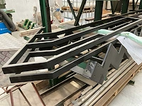 Vaste stalen trap - afbeelding 2 van  6