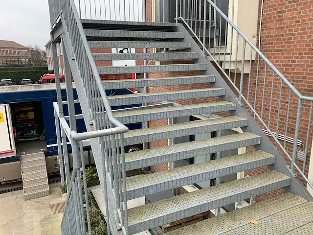 Vaste trap - noodtrap - afbeelding 8 van  12