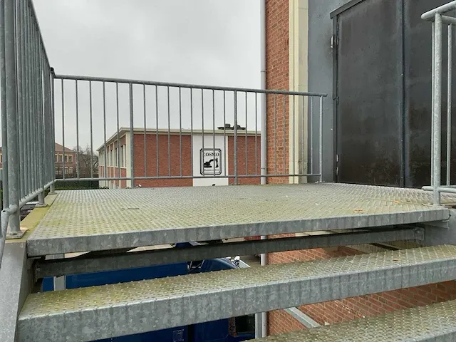 Vaste trap - noodtrap - afbeelding 9 van  12