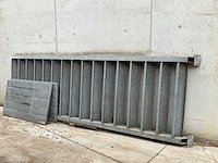 Vaste trap in metaal - afbeelding 7 van  7