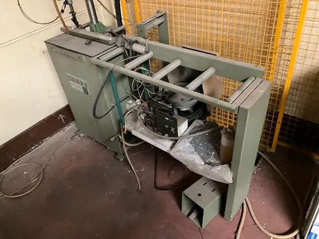 Vastschroefmachine soenen hendrik afd 40 - afbeelding 1 van  8