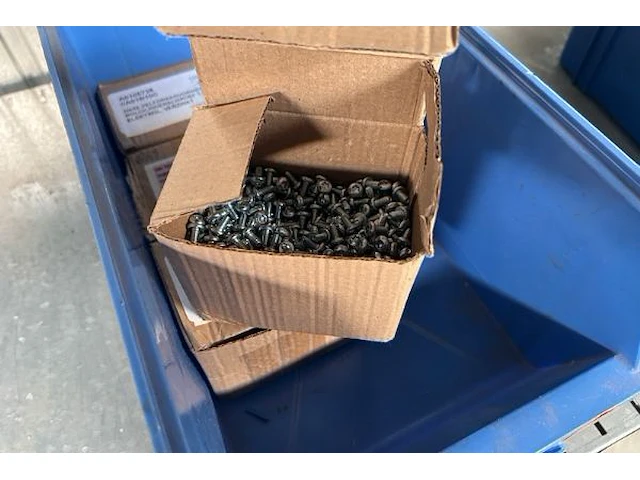 Vastzetmateriaal - afbeelding 3 van  6