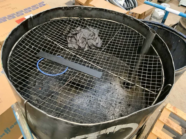 Vatenkar met vat - afbeelding 5 van  5