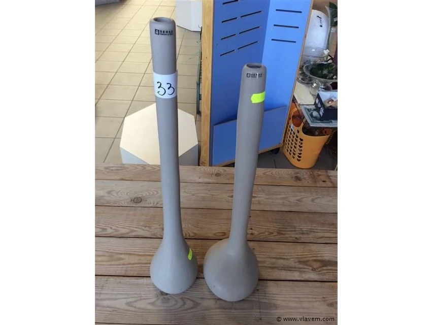 Deel 5: wegens verhuis. alles aan 1 euro instelprijs: wo. decoratie, speelgoed, schoolartikelen, hobby, winkeluitrusting enz.