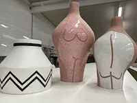 Vazen, potten, schaaltjes - afbeelding 5 van  9