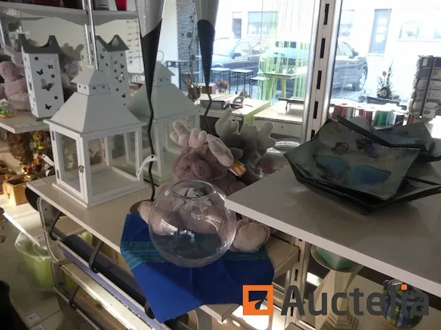 Vazen, verschillend decoraties, roll houder voor packaging gift - afbeelding 1 van  8