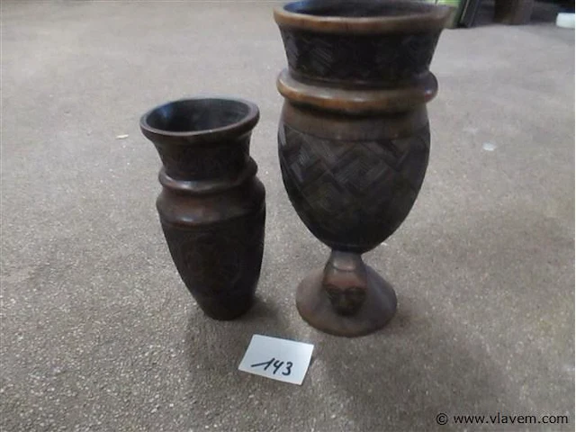 Vazen - afbeelding 1 van  3