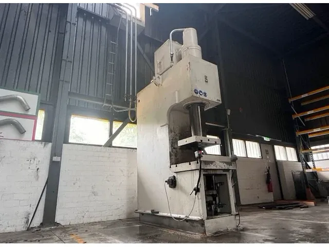 Veb wema pye 100 s1 hydraulische pers - afbeelding 1 van  9