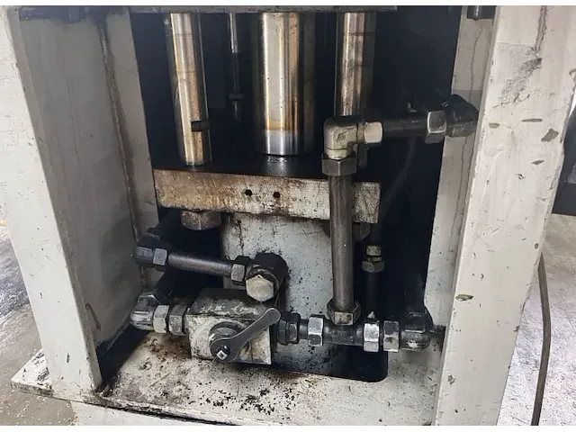 Veb wema pye 100 s1 hydraulische pers - afbeelding 7 van  9