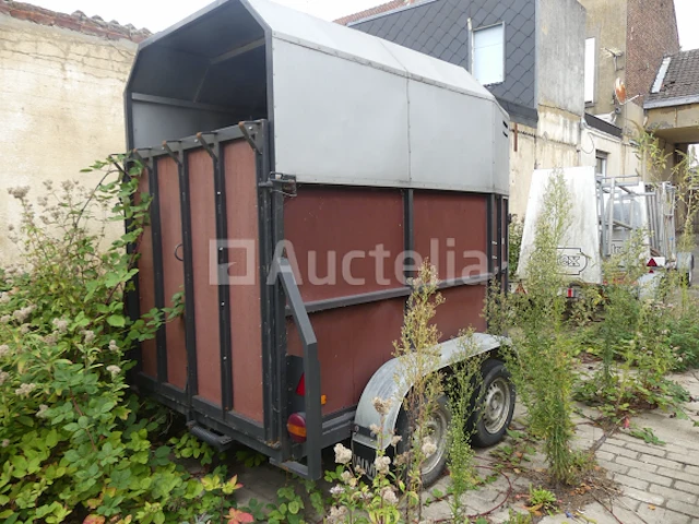 Vee aanhanger w.m. y2-10-2000 - afbeelding 1 van  13