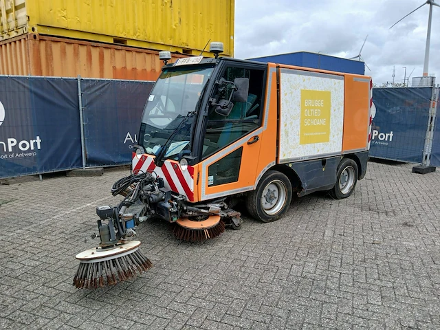 Veegmachine ash mfh2500 diesel 2013 - afbeelding 1 van  1