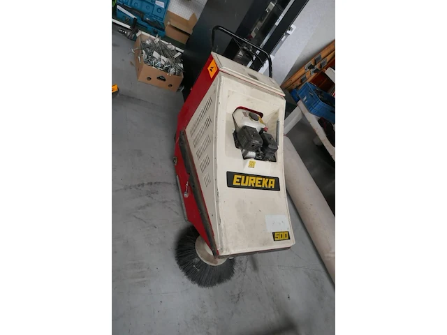 Veegmachine eureka - afbeelding 1 van  6