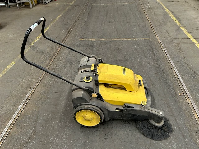 Veegmachine kärcher - afbeelding 1 van  10