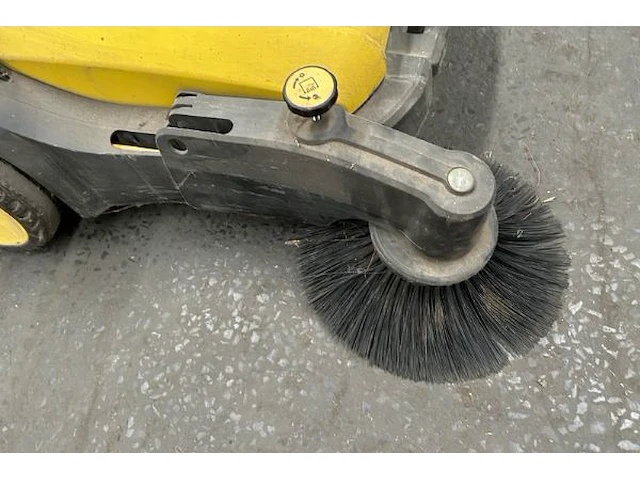 Veegmachine kärcher - afbeelding 7 van  10
