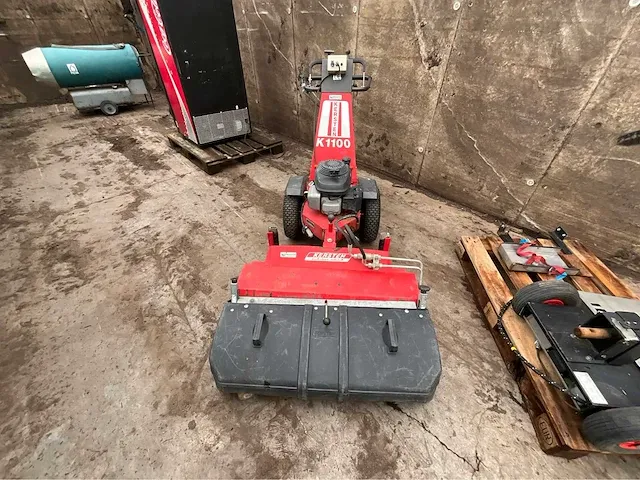 Veegmachine kersten k1100 en onkruidbrander - afbeelding 1 van  9