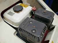 Veegmachine op benzine eurika - afbeelding 5 van  5