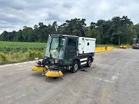 Veegmachine schmidt swingo compact 200 8980h diesel - afbeelding 1 van  1