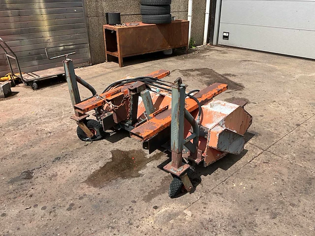 Veegmachine voor heftruck - afbeelding 1 van  8