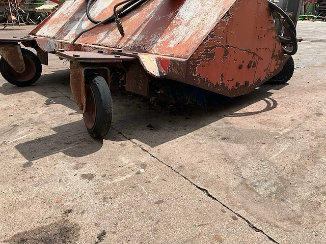 Veegmachine voor heftruck - afbeelding 6 van  8