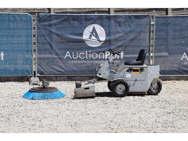 Veegmachine westermann cleanmeleaon 2 benzine 2009 - afbeelding 1 van  1