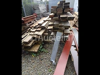 Veel verschillende planken, wiggen, houten planken - afbeelding 9 van  9