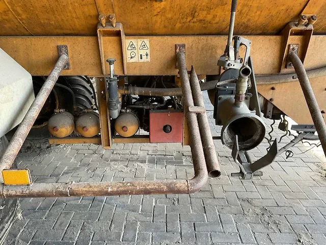 Veenhuis mesttank - afbeelding 9 van  13