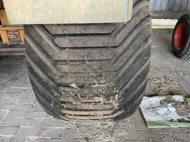 Veenhuis mesttank - afbeelding 13 van  13