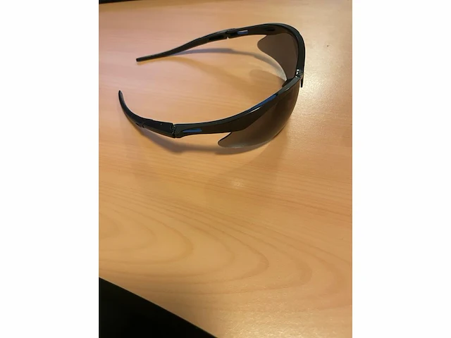 Veiligheidsbrillen 100st zwart z - afbeelding 3 van  3