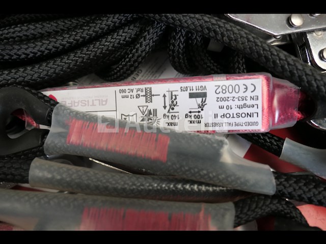 Veiligheidsharnas in de koffer - afbeelding 2 van  4