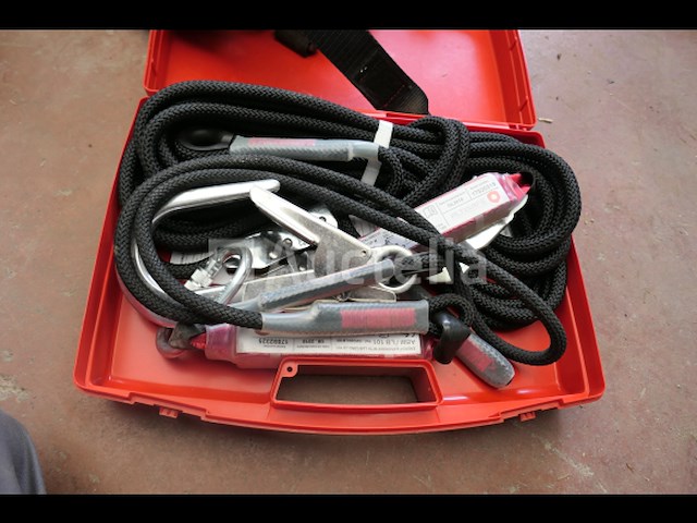 Veiligheidsharnas in de koffer - afbeelding 3 van  4