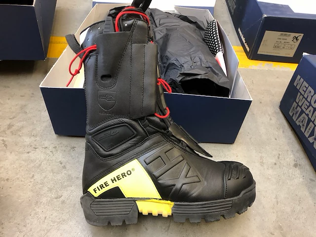Veiligheidsschoenen haix maat 40 - afbeelding 1 van  6