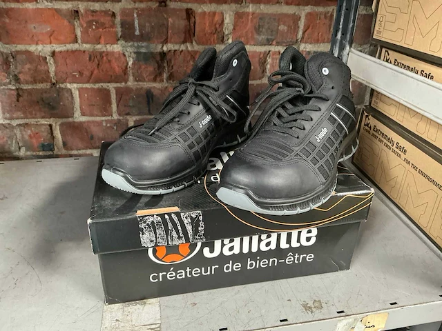 Veiligheidsschoenen/laarzen (18x) - afbeelding 2 van  4