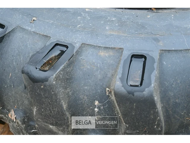 Velg + band van jcb bandenkraan - afbeelding 4 van  4