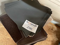 Vellen schuurpapier - afbeelding 3 van  4