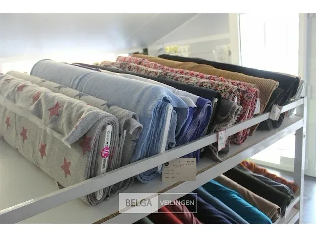 Velour & sweater stof op rol/houder - afbeelding 1 van  5