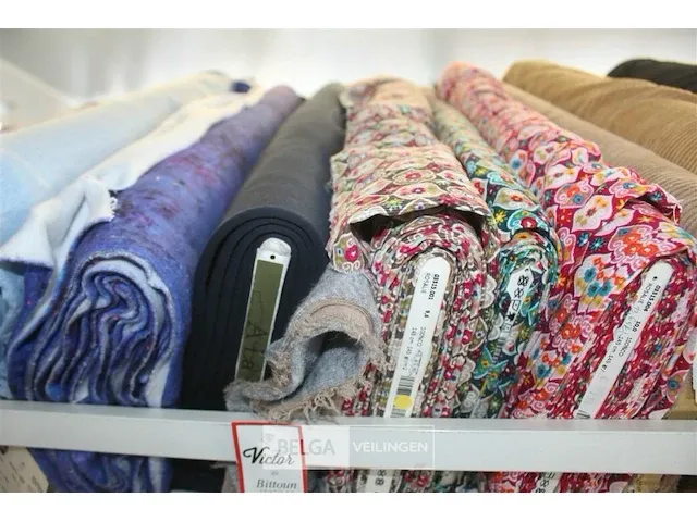 Velour & sweater stof op rol/houder - afbeelding 3 van  5