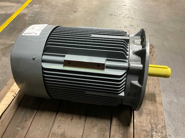 Vem 15 kw type mb5 380/660 v ip55f elektromotor - afbeelding 3 van  4