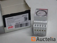 Vemer vp882500 arvo-d elektromechanische schakelklok - afbeelding 1 van  4