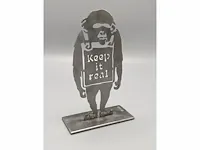 Vendi - sculptuur eerbetoon aan banksy - keep it real - afbeelding 1 van  4