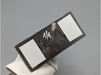 Vendi - sculptuur eerbetoon aan banksy - keep it real - afbeelding 4 van  4