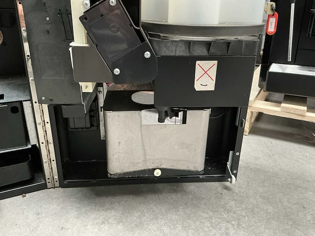Vending koffiemachine azkoyen - afbeelding 4 van  14