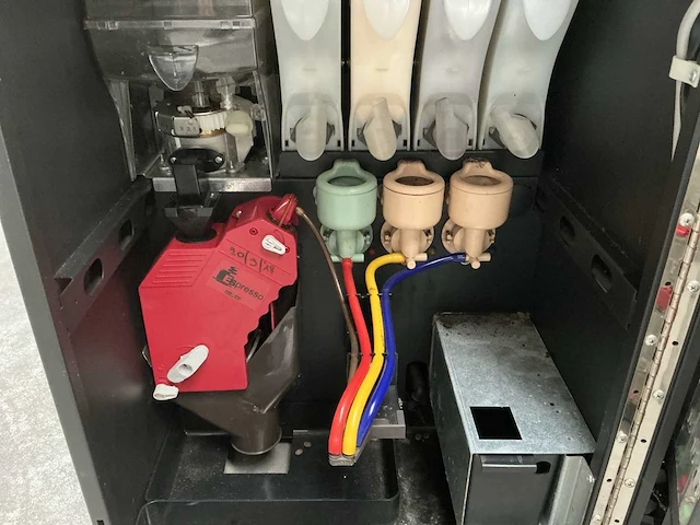 Vending koffiemachine azkoyen - afbeelding 13 van  14