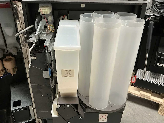 Vending koffiemachine azkoyen - afbeelding 2 van  15