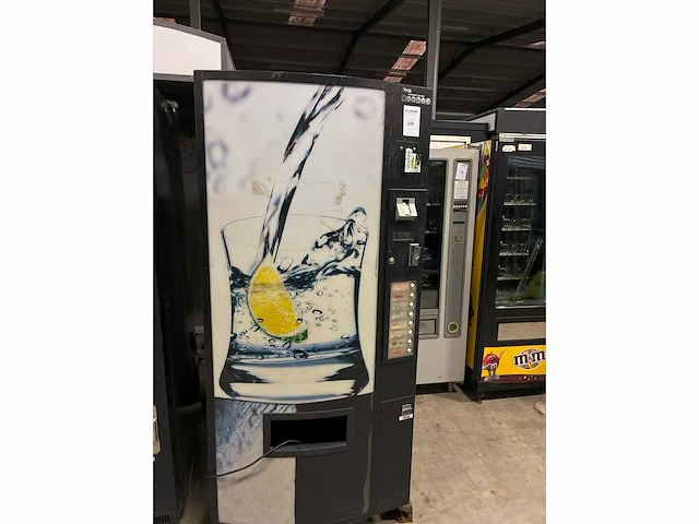 Vendo - drank - automaat - afbeelding 3 van  6