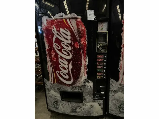 Vendo - drank - verkoopautomaat - afbeelding 1 van  3