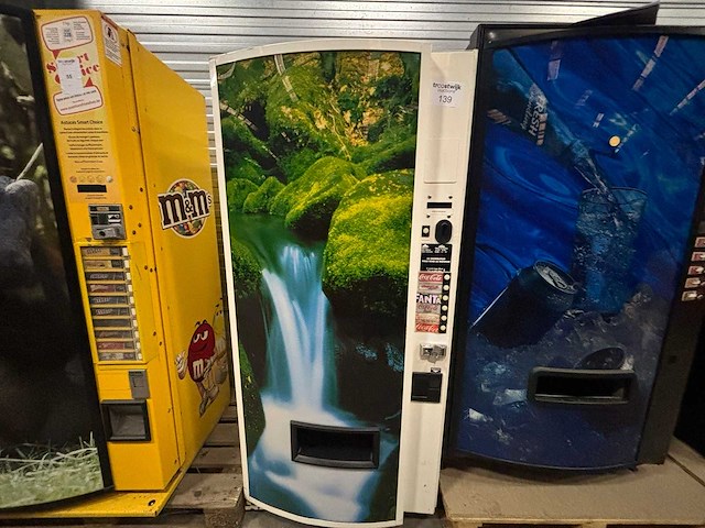 Vendo - dronken - verkoopautomaat - afbeelding 1 van  6