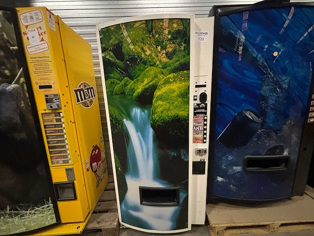 Vendo - dronken - verkoopautomaat - afbeelding 5 van  6