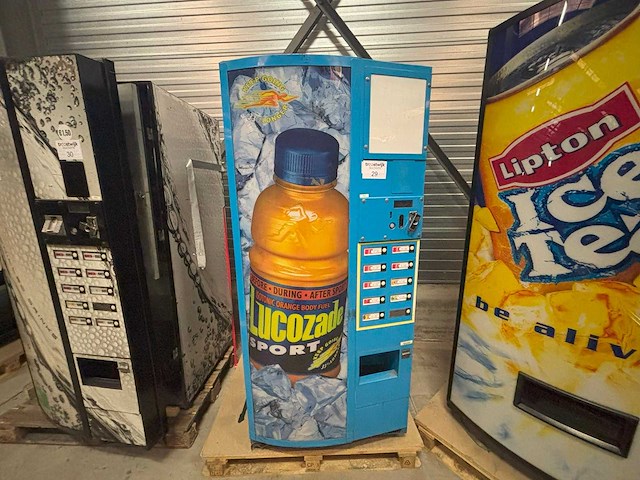 Vendo - dronken - verkoopautomaat - afbeelding 2 van  4